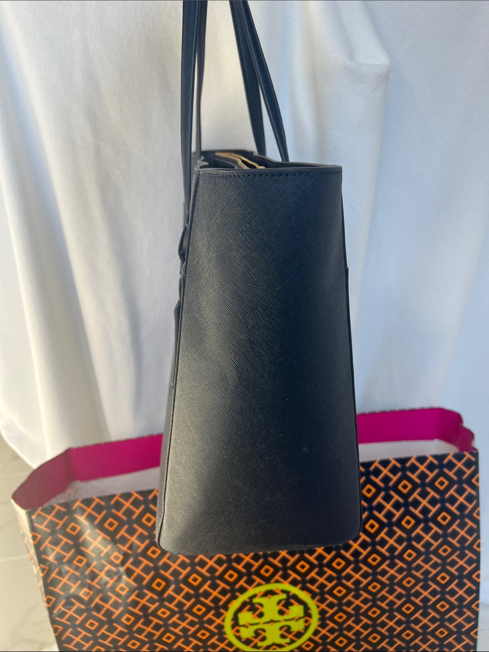 NEW Tory Burch York Buckle Tote in Navy Saffiano Leather - Picture 8 of 8